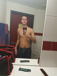 Chris23547 Public  2টি ছবি