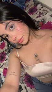 Megan_ve 🤍🤍 Foto 2