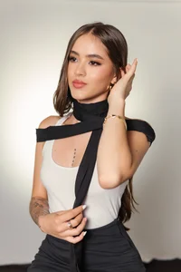 MaiaCollins ℳ𝑜𝒹𝑒𝓇𝓃 𝒢𝓇𝒶𝒸𝑒 Pic 5