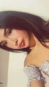 AlanaMartinez_PinkPublic Bild