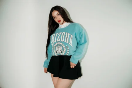 MiaKay1: come and enjoy me 😋💚 ( 2 фото)