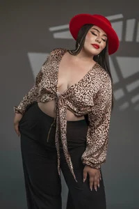 Amanda-Cruz 😏 Cowgirl Pic 3