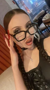 EmilyMosley Public Pic 7