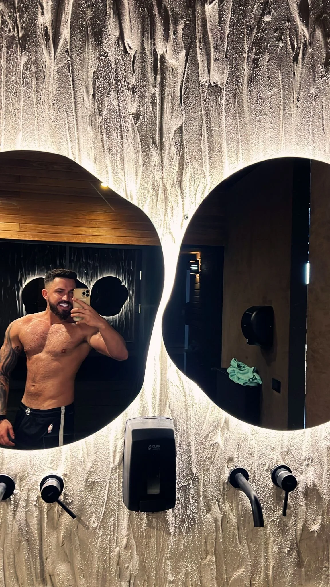 LustyMike_ immagine di tendenza 4450