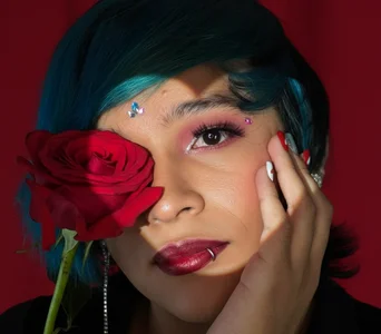 Dannyhot_ Love, Shadows and Roses Bilde 3