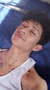 Sweet_c4mer0nのThis is Alejandro.の 4枚の写真