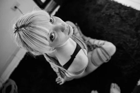 CharlotteLoren Bondage 😈 Pic 2