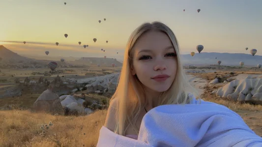 Foxy_Blondie My Magical Morning with Hot Air Balloons 🎈 slika 4