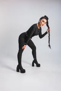 Holly_Brensonexx_ I can be a sexy spy !!! Foto 6