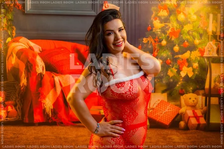 Alanna-sloppy Red, lights and my best Christmas version 🌟🎀🎄 Gambar 3