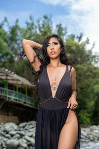 NicoleBlum Water nymph Immagine 