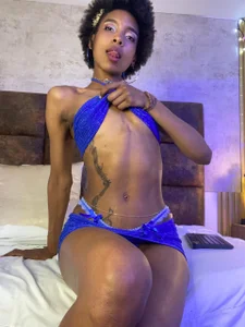 Afrodita_Greenn Blue ur favorite color 💙 Foto 3