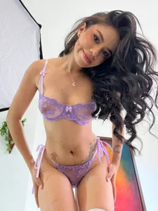 SammyJhuls Cute But Curious 🐰 Foto 3