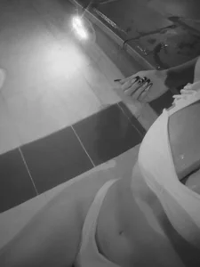 Hey guys, get to know a part of me de alaia_princess  5 photos