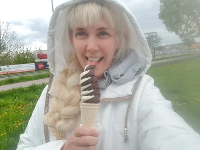 Public de SunnySylvia  2 Imagens