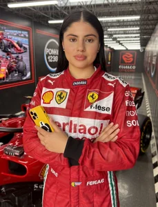 Alicee_Broownn I love cars, Area Pits Foto 4