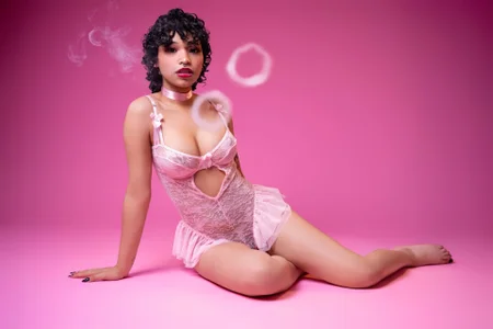 DaniCollinn_ 🌸 টি ছবি