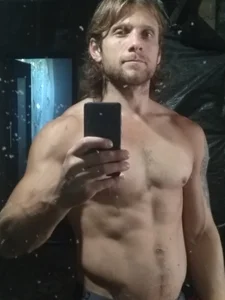 B-L-O-N-D Public Pic 4