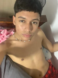 HORNY_PRETTYのJavi🍓の枚の写真