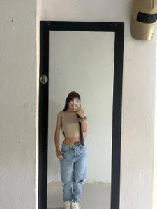 dafne_arias Welcome guys 💋 Gambar