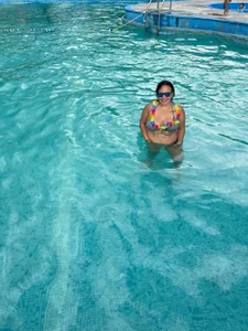 isabella_diprinzio1 Pool day Foto 2