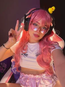 vivicutee Outfits and PlayStyles Foto