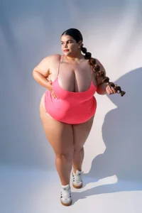 Sara_Thompsoon Boobs latina ❤ Pic