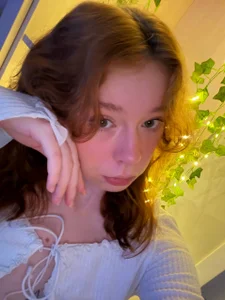 Eva_RedQueen Public - {count, plural, one {תמונה אחת} two {שתי תמונות} many {# תמונות} other {# תמונות}}