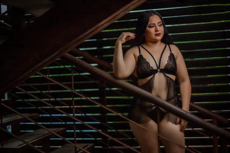 Perverse_Kim Public Foto 4