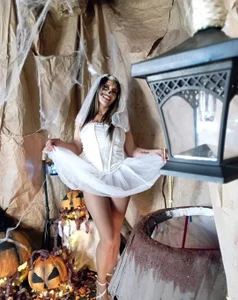 Charlotte_jones24Hallowen 👻 Bild 5