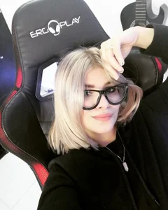 avrill_morgan A little about me Pic 5