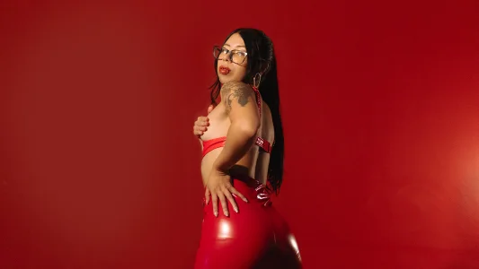 MilaDeRouxPublic Bild