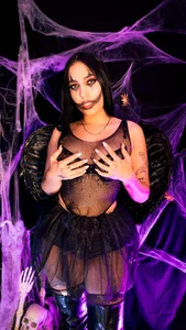 AriaLuxxのHAPPY HALLOWEEN🎃の 4枚の写真