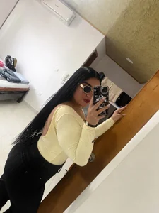 TheCurlyShow's XXX Nude Photo 2