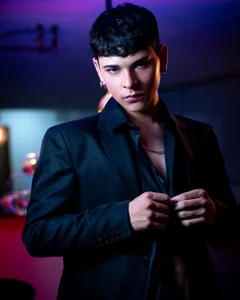 I'm very hot de Luke_Howland  6 Imagens