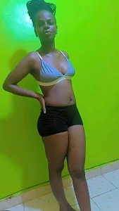 EbonyChocolate_CumDrops07 Public Pic