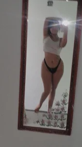 Emily_Black1 Big Curves 😍😋 Pic 8