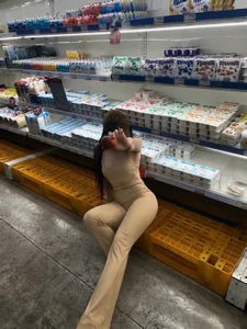 HoneyNana2000: Public ( фото)