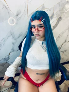 sara_winehouse1 Public Pic 4