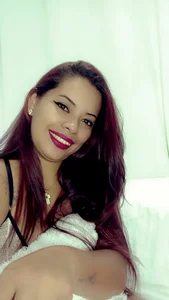 Alana-3 Public Pic 3