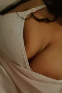 Tiny_bustyPublic Bild