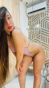 SashaDurante days full of passion wait for you now Pic 3