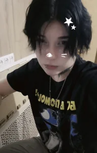 mekurisu Public টি ছবি