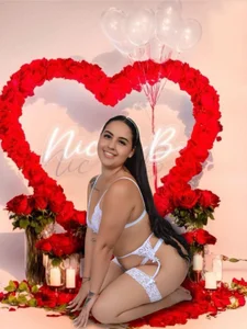 Anthonela_Queen Public Foto