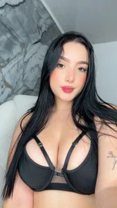 majo_rosee_ Just me being sensual and casual...🖤 Pic 3