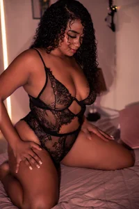 Madisson_Edwards Ebony Goddess with a Killer Booty 🍑 Foto