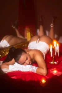 Hally21 Public Pic 4