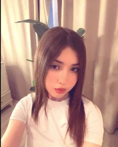 aliceescotte hmmm....im cutie girl?> 사진