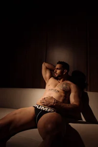 massimo_visconti me  5টি ছবি