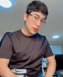 andrewmhilton_ This is me Pic 2